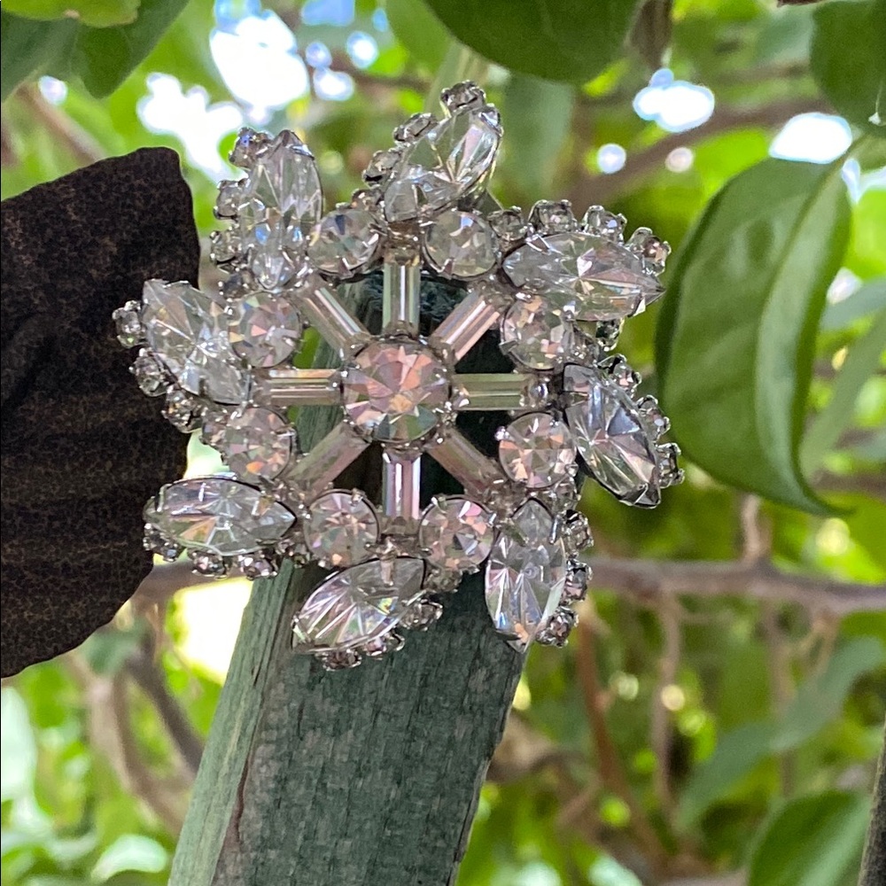 Let it 🌬️Snow Snowflake❄️ Brooch